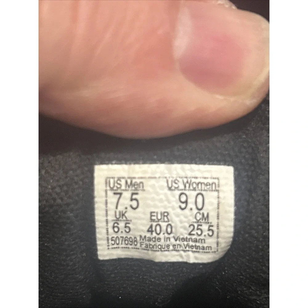 Vans 9 Women's Old Skool Pressed Floral Low Top Black. Very Cute And Clean - Picture 11 of 11